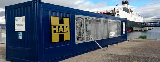 Unidad móvil diseñada, construida y puesta en marcha por HAM que suministra GNL a un generador que provee electricidad a buques ro-ro en el Puerto Vigo