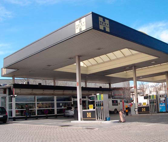 Las estaciones GNC-GNL de General de Gasolineras ofrecen diversos combustibles y multitud de servicios para atender las necesidades de los clientes